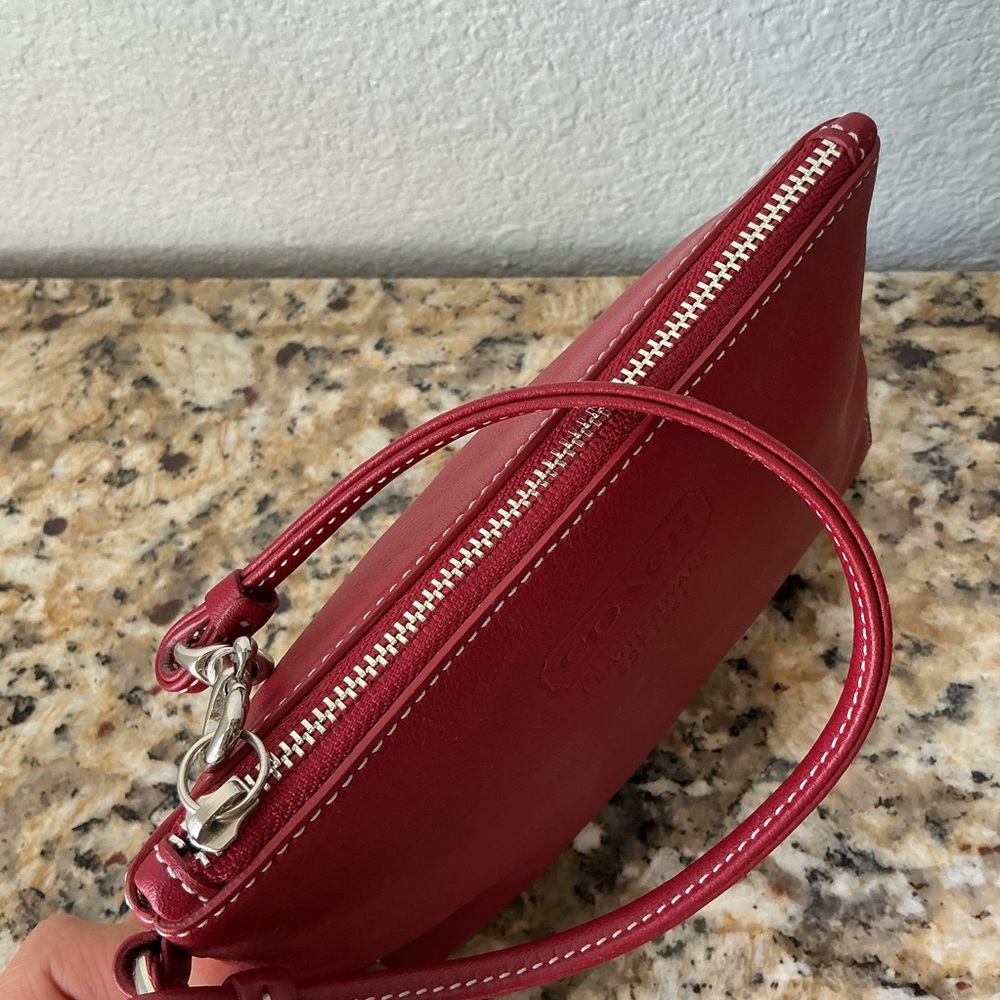 Coach Vintage Red Leather Wristlet Clutch - Picture 5 of 6